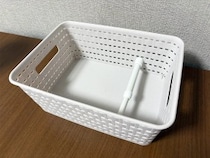 バスケットに『短いつっぱり棒』を設置　かゆいところに手が届く活用法が、こちら
