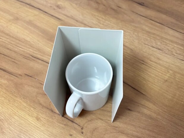 ブックエンド2個使うだけ！　誰でもできるコーヒーのおいしい淹れ方に「この手があったか」