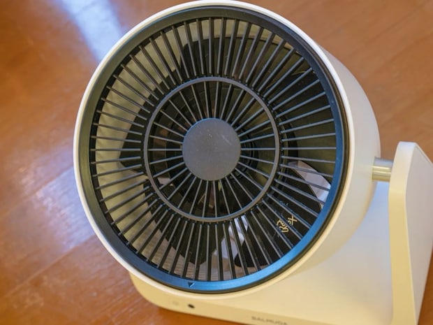 エアコンの冷気は下にたまるから…　『サーキュレーター』を置くべき場所とは【節電テク4選】