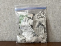 濡らした新聞紙を袋に入れて凍らせるだけ！　夏に役立つ活用法が、こちら