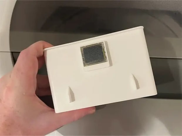 洗濯機にワイドポケット（マグネット）の写真（撮影：grapeライフハック編集部）