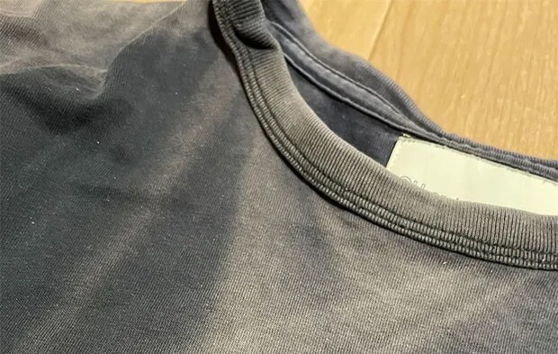 黒Tシャツの写真（撮影：Heulie）