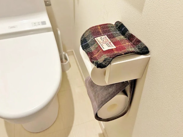 トイレホルダーカバー、キッチンのエプロンと一緒に洗える？　洗濯のプロが教える「正解」は…
