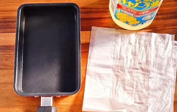 『バナナヨーグルトの玉子焼き器ケーキ』の材料写真（撮影：小泉明代）