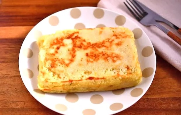 『バナナヨーグルトの玉子焼き器ケーキ』の完成写真（撮影：小泉明代）
