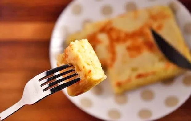 『バナナヨーグルトの玉子焼き器ケーキ』の完成写真（撮影：小泉明代）