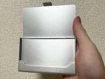 「蓋が壊れた」「かさ張って困る」メイクの悩みに　100均のアイテムで作る『パレット』が便利だった！