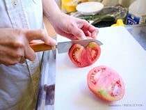 包丁の寿命は『トマト』で分かる！　貝印が教える見極め方法は？