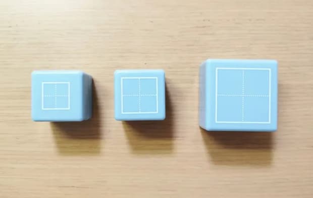 『文字練習用 マス目スタンプ』3種の画像（撮影：エニママ）