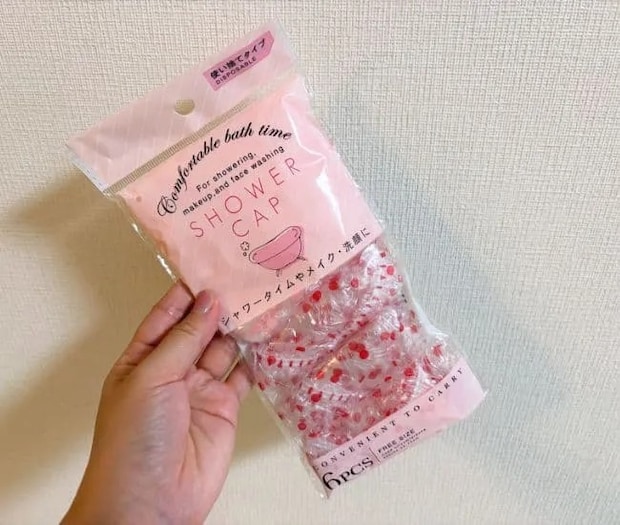 シャワーキャップを用意する（撮影：grapeライフハック編集部）