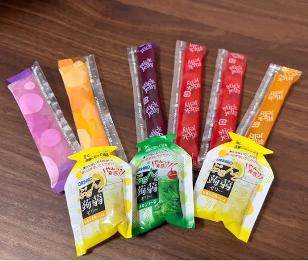 パウチタイプのゼリーの写真（撮影：grapeフード編集部）