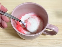 ヨーグルトに『大さじ2杯』混ぜて放置　できあがりに「ぜい沢な朝食になった」「かわいい」