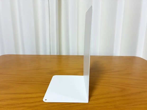 ブックエンドの『短い面』を差し込んでみて! 玄関の小物が片づく収納ワザが、こちら