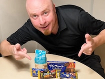 「日本人は当たり前に食べてるの？」　アメリカ人がコンビニで何度もリピートするチョコ菓子3選！