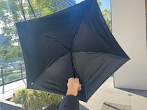 日傘は『黒が一番涼しい』と思いきや？メーカーに遮熱効果が高い色を聞いた