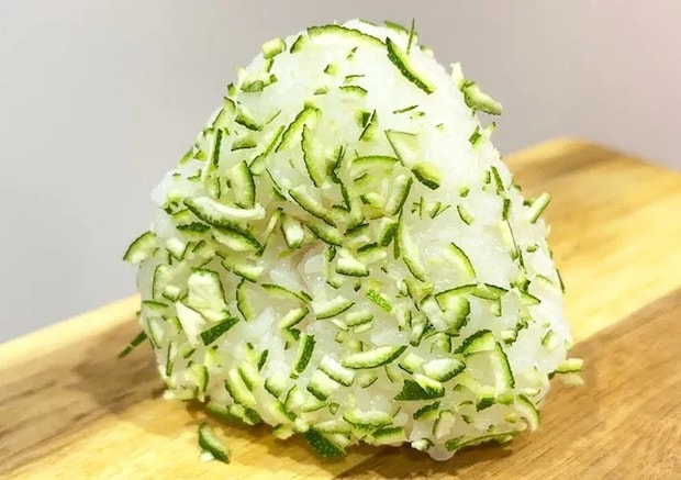 完成したすだちおにぎりの画像（撮影：キジカク）