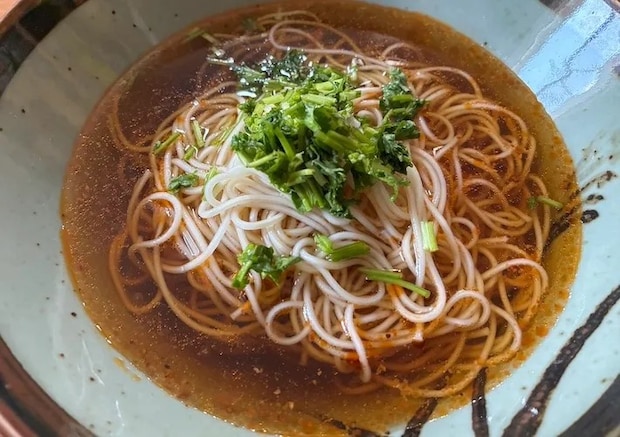 器に盛りつけた『エスニック風そうめん』の画像（撮影：エニママ）