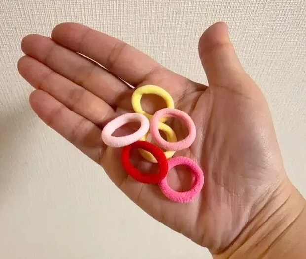 ヘアゴムの写真（撮影：grapeライフハック編集部）