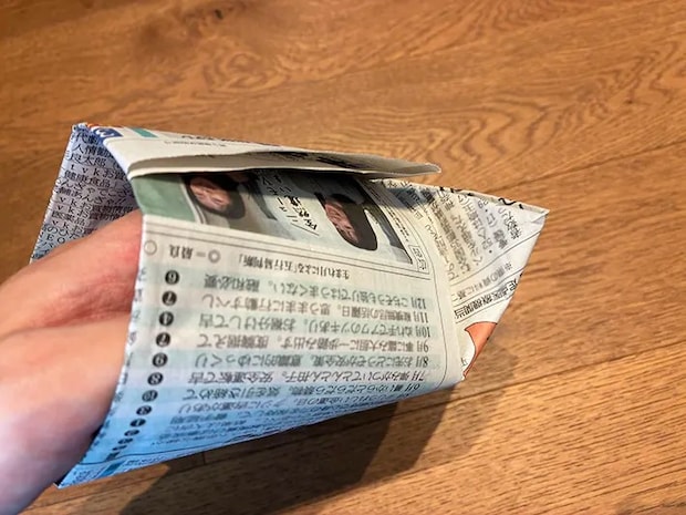 新聞紙ゴミ箱のマチ部分（撮影：grapeライフハック編集部）