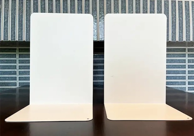 ブックエンドの活用写真（玄関の写真（撮影：grapeライフハック編集部）