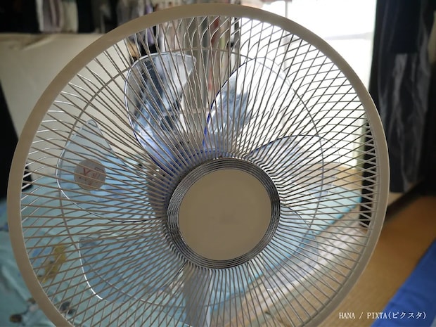 扇風機とサーキュレーター、エアコン中はどっち？　メーカーが教える使い分け