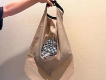 バッグそのものが簡易洗濯機に変身！　ダイソーで買える必携アイテムとは？