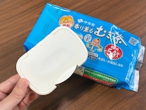 麦茶袋のストレスが『1分』で解決！　ウェットシートの蓋の活用法が「便利」