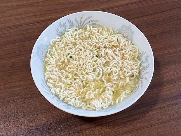 水だけで完成した袋麺（撮影：grapeライフハック編集部）
