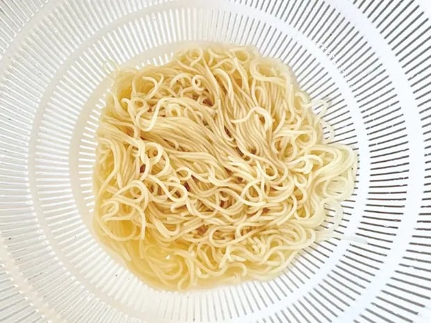 そうめんに『大さじ2杯』混ぜてみて! めんつゆいらずの食べ方に「ありそうでなかった」