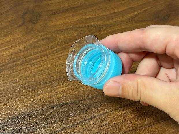 ペットボトルを『3cm』切るだけ! 調味料保存に便利な再利用法が「簡単」