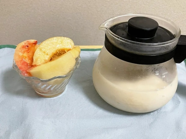 ジッパー袋に桃とミルクティーを入れて… 4時間後に「いい香り」「上品な味」