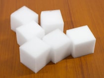 お菓子の空き箱は捨てないで！　指輪の収納になる『簡単リメイク術』【収納テク4選】