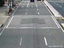 的外れなクラクションに困惑…　道路に描かれた『白い枠』の大事な意味とは