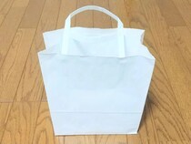 もらった紙袋、引き出しにしまうの待った！　浮かせる収納に変えた方法がこちら【再利用テク4選】