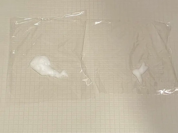 ラップに出したボディソープ（撮影：grapeライフハック編集部）