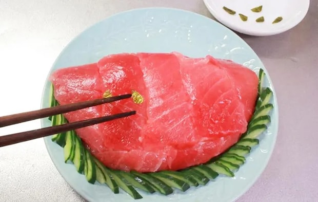 のりを飾り付けている画像（撮影：キジカク）