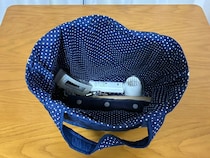 ヘアゴムに安全ピンを通すと…　バッグの中身がスッキリ片づく収納術に「やってよかった」