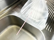 ビニール袋とストローでできる『節水対策』　災害時に助かる自衛隊の裏ワザが、こちら