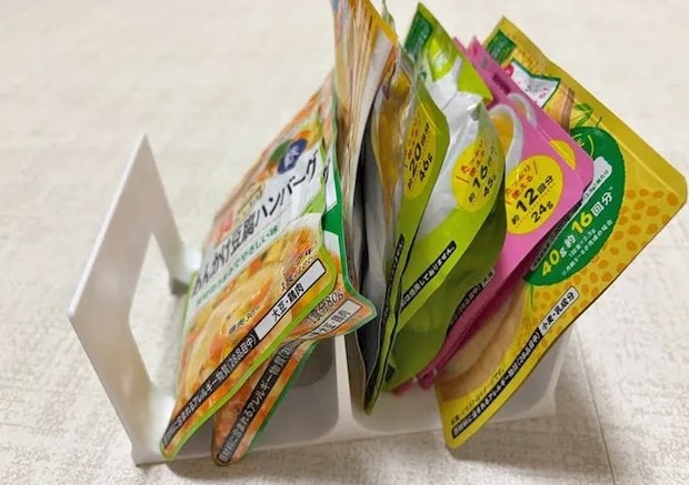 『ダイソー ペットボトルラック』の使用写真（撮影：ワード）