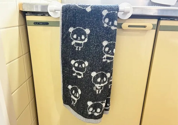 タオル掛けの活用写真（撮影：grapeライフハック編集部）