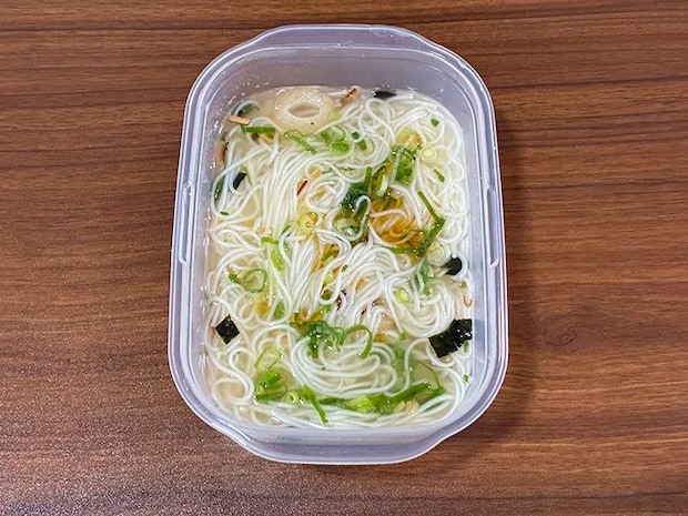 完成したタッパーそうめん（撮影：grapeフード編集部）