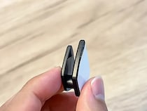 玄関に『110円の車用品』を貼るだけ！　ダイソー商品の「じゃない使い方」で家中スッキリ