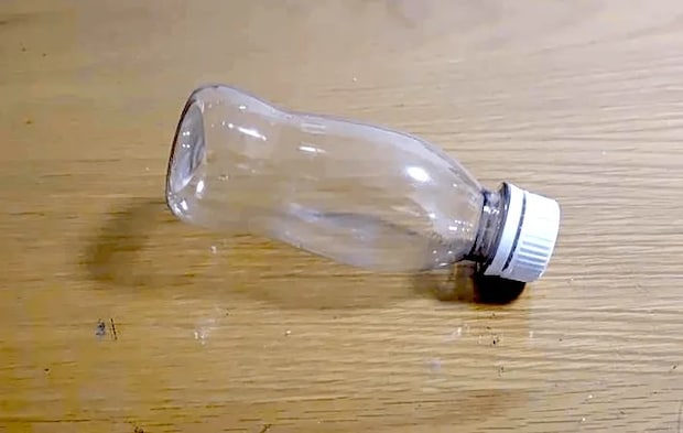 洗ったヨーグルトボトルの画像（撮影：エニママ）