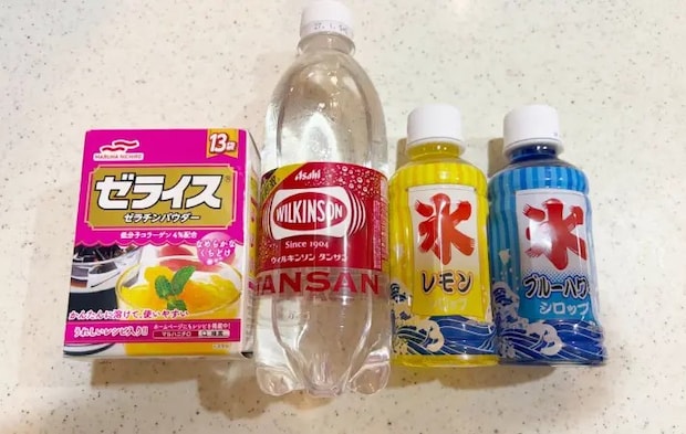 ゼラチン、炭酸水、かき氷シロップの画像（撮影：エニママ）