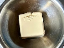 ピンク色になった『豆腐一丁』　めんつゆ要らずの食べ方に「暑い日にぴったり！」