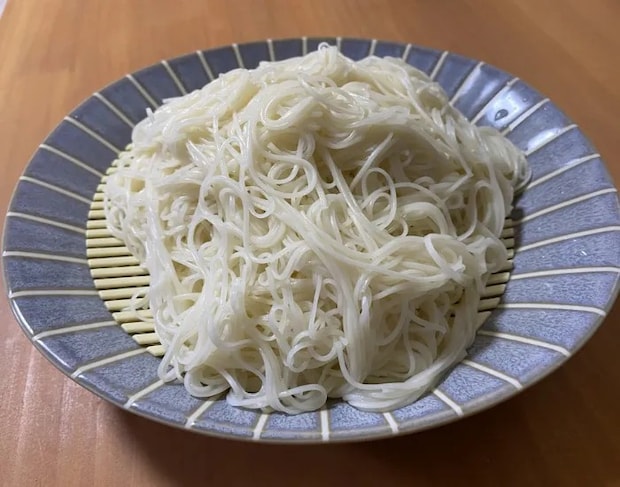 ゆでたそうめんの写真