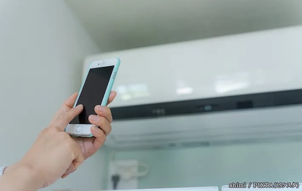 エアコンとスマホの写真