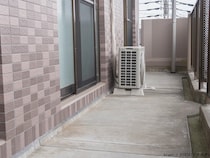 室外機の風で洗濯物を乾かすのはあり？なし？　メーカーに聞いてみた結果