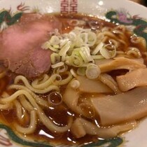 「もち小麦」を使ったハイクオリティな極太麺！ リニューアルした「麺神」が凄い