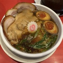 平日でも長蛇の列で大人気！　大阪「カドヤ食堂 総本店」に3年ぶりに行ってみた